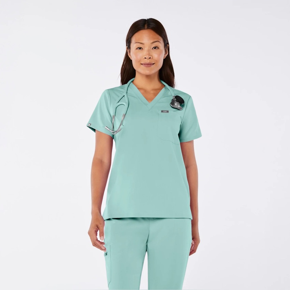 FIGS Catarina Scrub Top XS in Seaglass